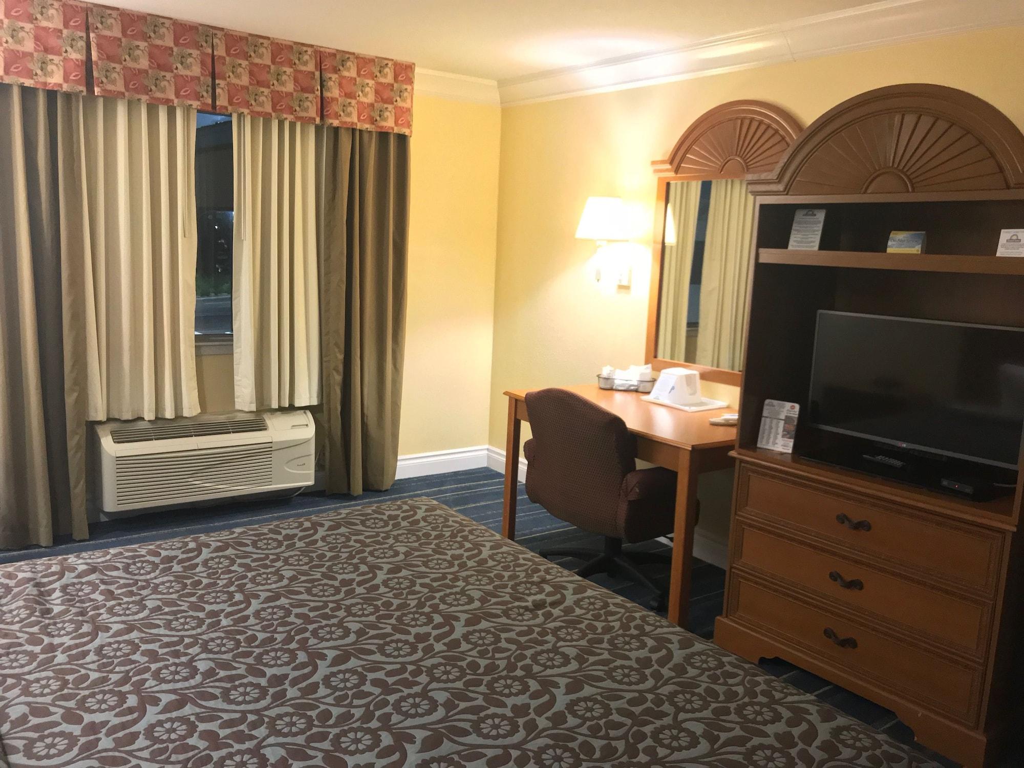 Days Inn By Wyndham San Antonio Airport Extérieur photo