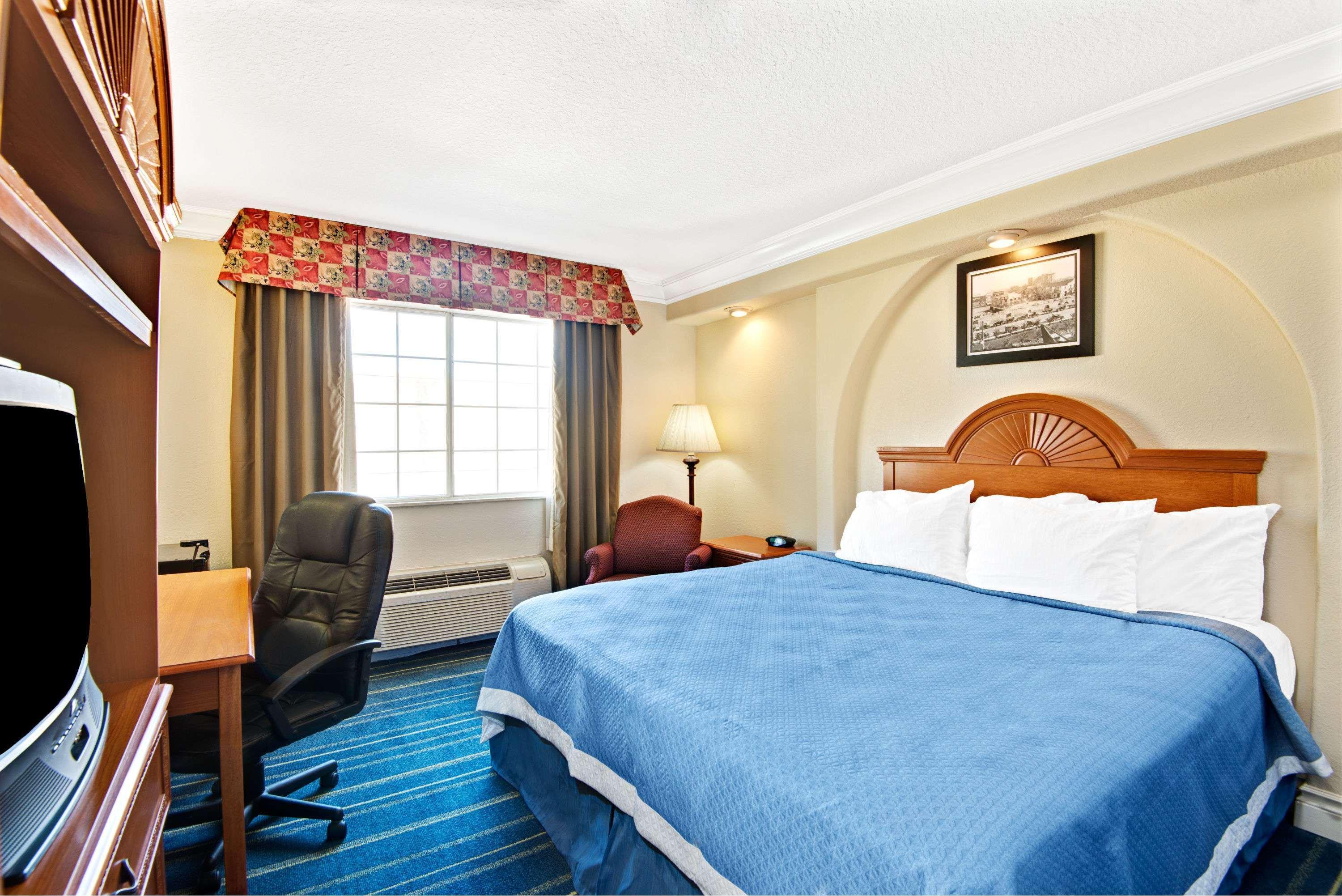 Days Inn By Wyndham San Antonio Airport Extérieur photo