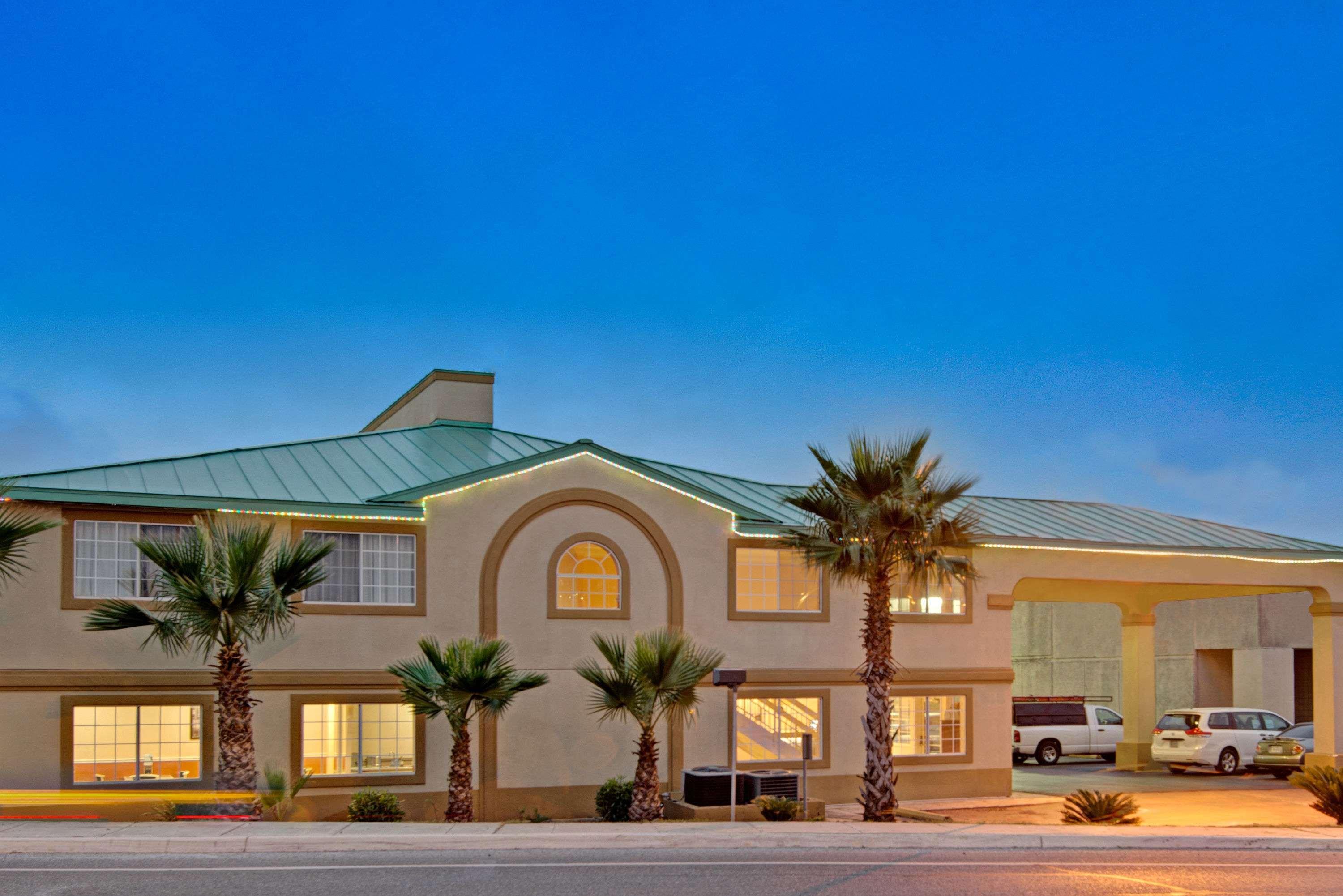 Days Inn By Wyndham San Antonio Airport Extérieur photo
