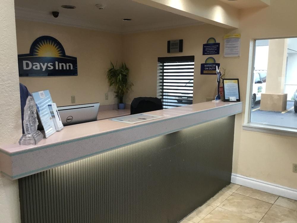Days Inn By Wyndham San Antonio Airport Extérieur photo